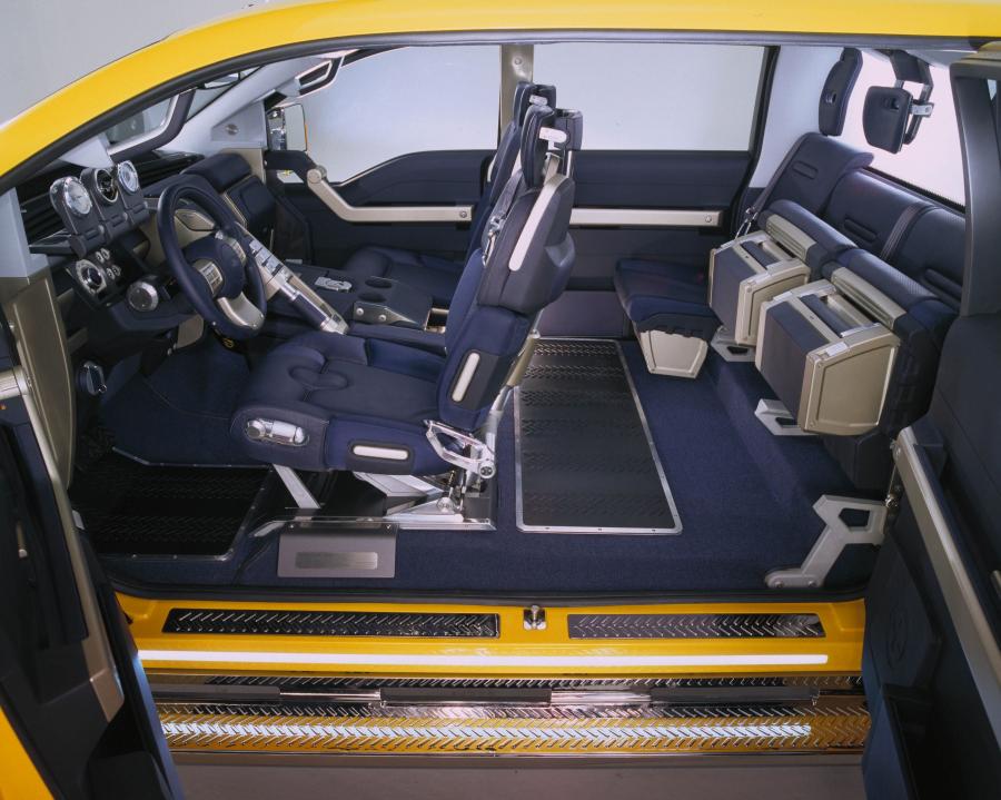 Ford Mighty F-350 Tonka Concept 2002 года  (фото 12 из 34)